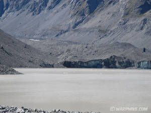 Hooker lake with Hooker glacier